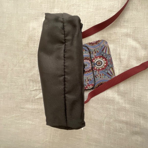 Sakroots Sak On The Go Small Messenger Travel Crossbody Graphic Print NWOT - Picture 10 of 16